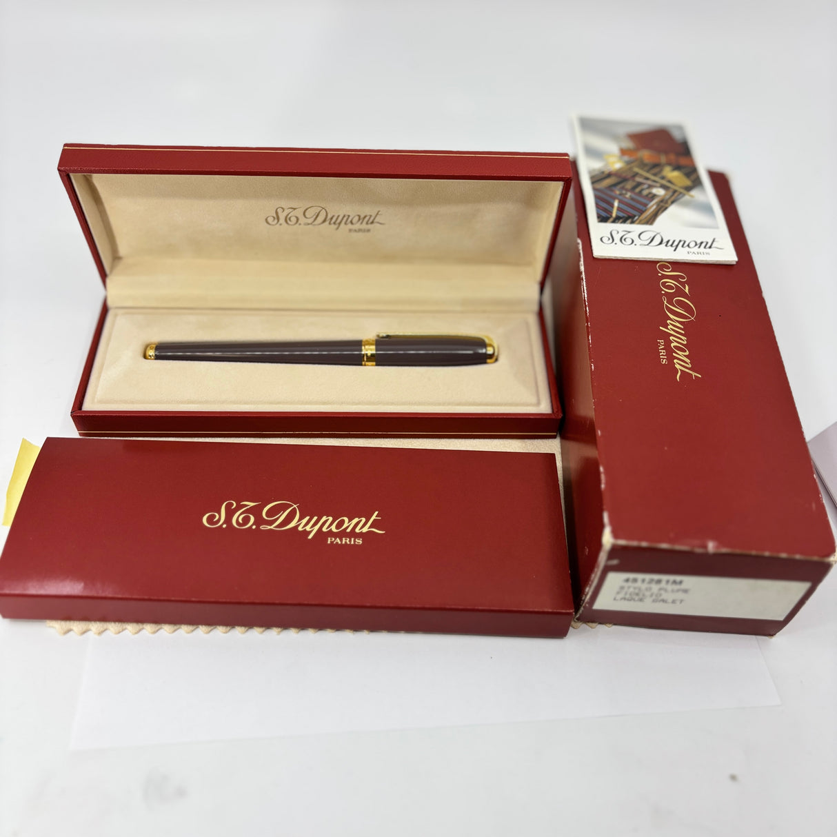 ST Dupont Fidelio light Grey Fountain Pen - Circa 2013