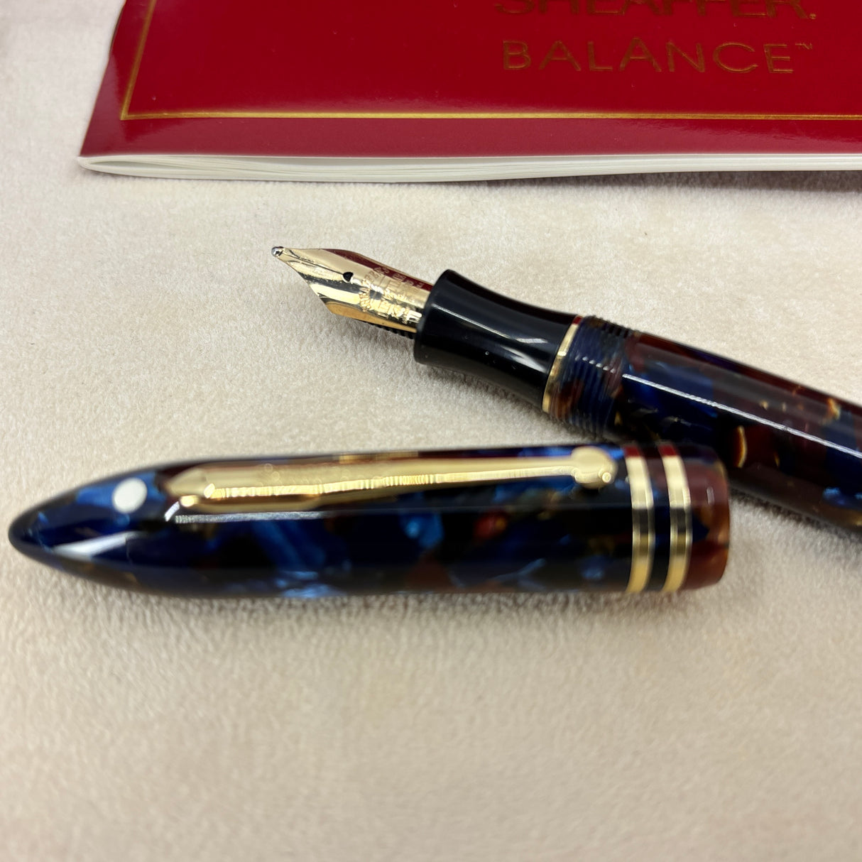 Sheaffer Balance II Aspen Marbled Blue  Special Edition circa 2000 - Broad 14kt Gold Nib