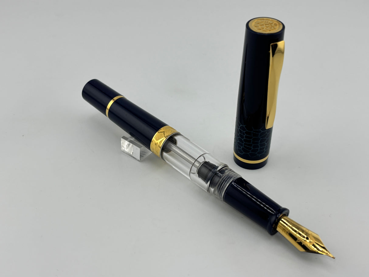 Gioia Luminosa Blue  ink view piston filler - Fountain Pen