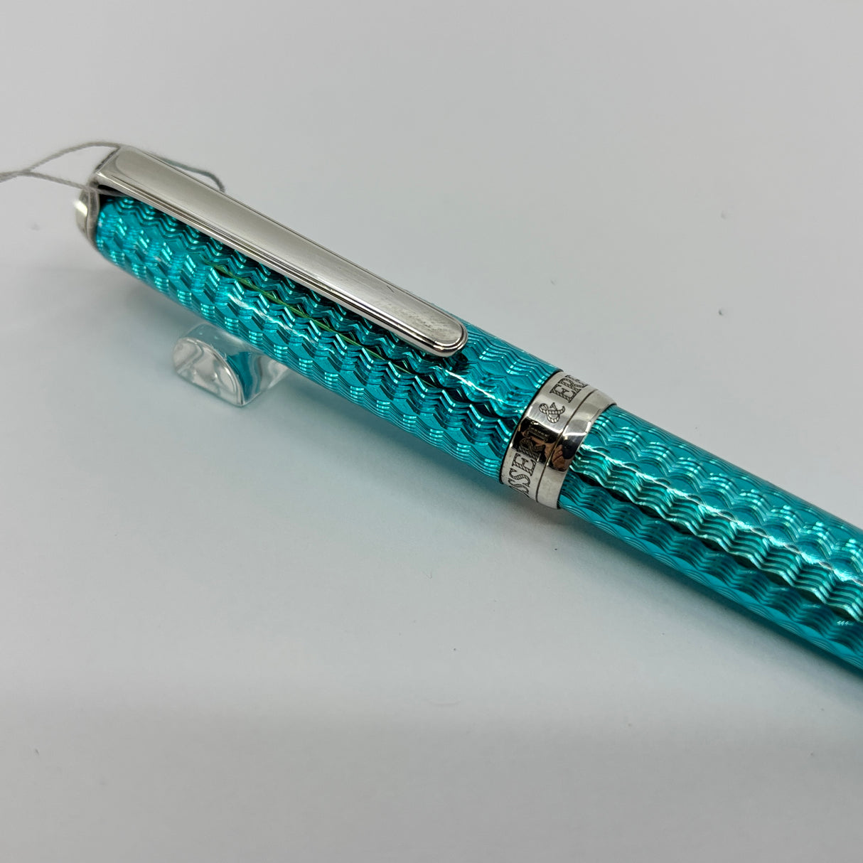 Bossert & Erhard Basketweave  Arctic Ice  Fountain Pen - Medium 18kt Gold Nib