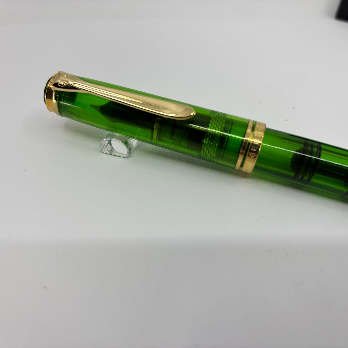 Pelikan M800 Green  Transparent Edition, Original Version Fountain Pen - Circa 1992 - Fine 18kt Gold Nib