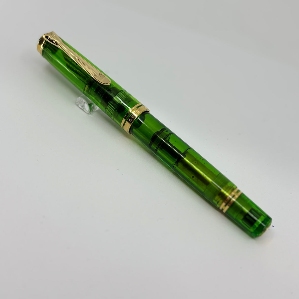 Pelikan M800 Green  Transparent Edition, Original Version Fountain Pen - Circa 1992 - Fine 18kt Gold Nib