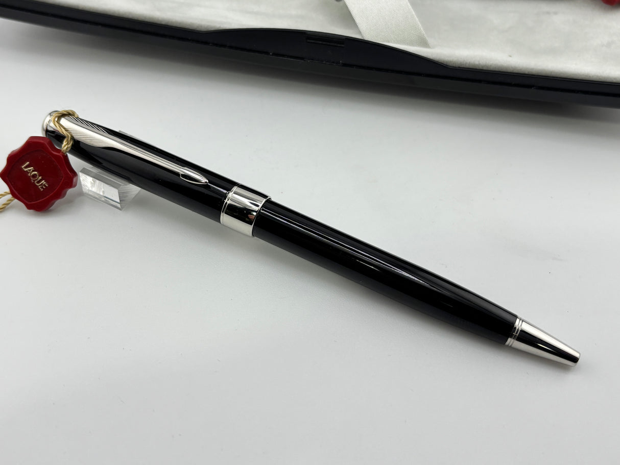 Parker Sonnet Black lacquer chrome trims 18K750 gold nib  - Fountain Pen and Ball Pen