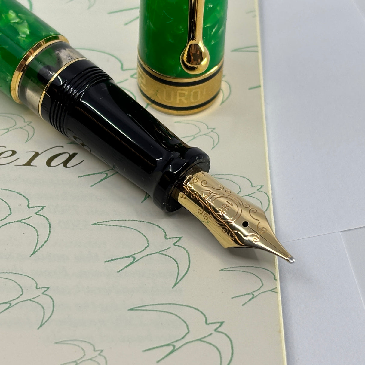 Aurora Verde e Oro Primavera  Fountain Pen Limited Edition -  Broad 18kt Gold Nib
