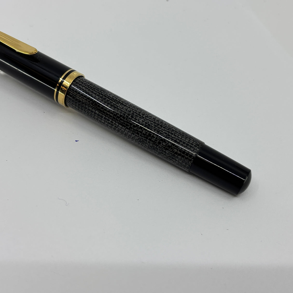 Pelikan Rare & Unusual R250 Rollerball - Resin Barrel In Gray Lizard Design - Gold Plated Trim