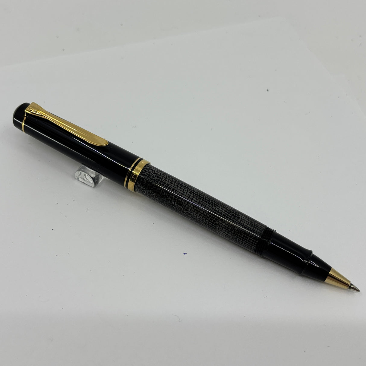 Pelikan Rare & Unusual R250 Rollerball - Resin Barrel In Gray Lizard Design - Gold Plated Trim