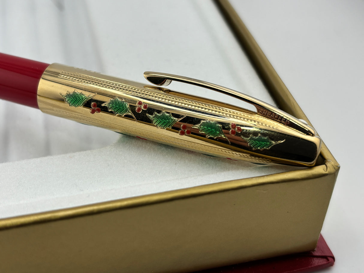 Sheaffer Holiday Original red " The Holly Pen " circa 1996 - Fountain Pen