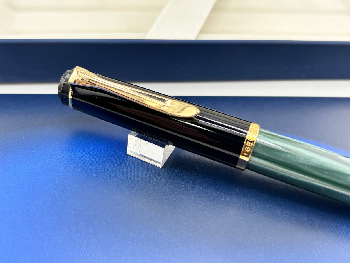 PELIKAN R200 Green Marble gold  trim - Roller Ball