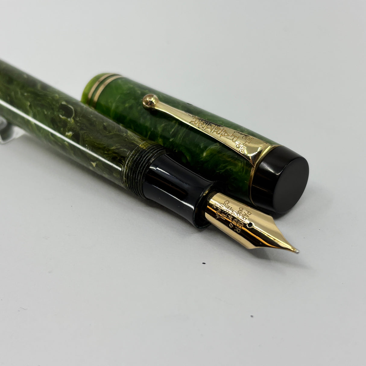Parker Senior Duofold Canada Streamline Green Jade  - circa 1930