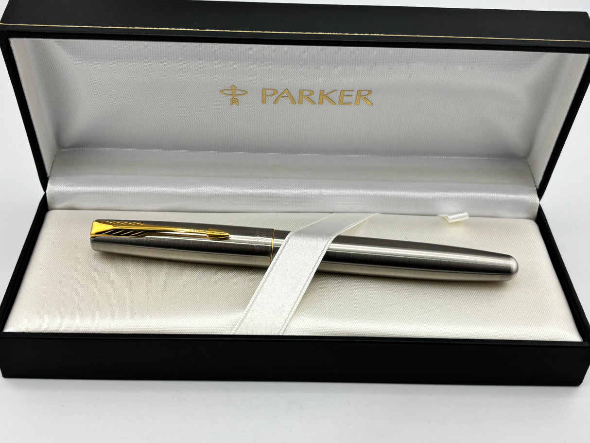 Parker Frontier Chrome satin circa 2015 - Fountain Pen