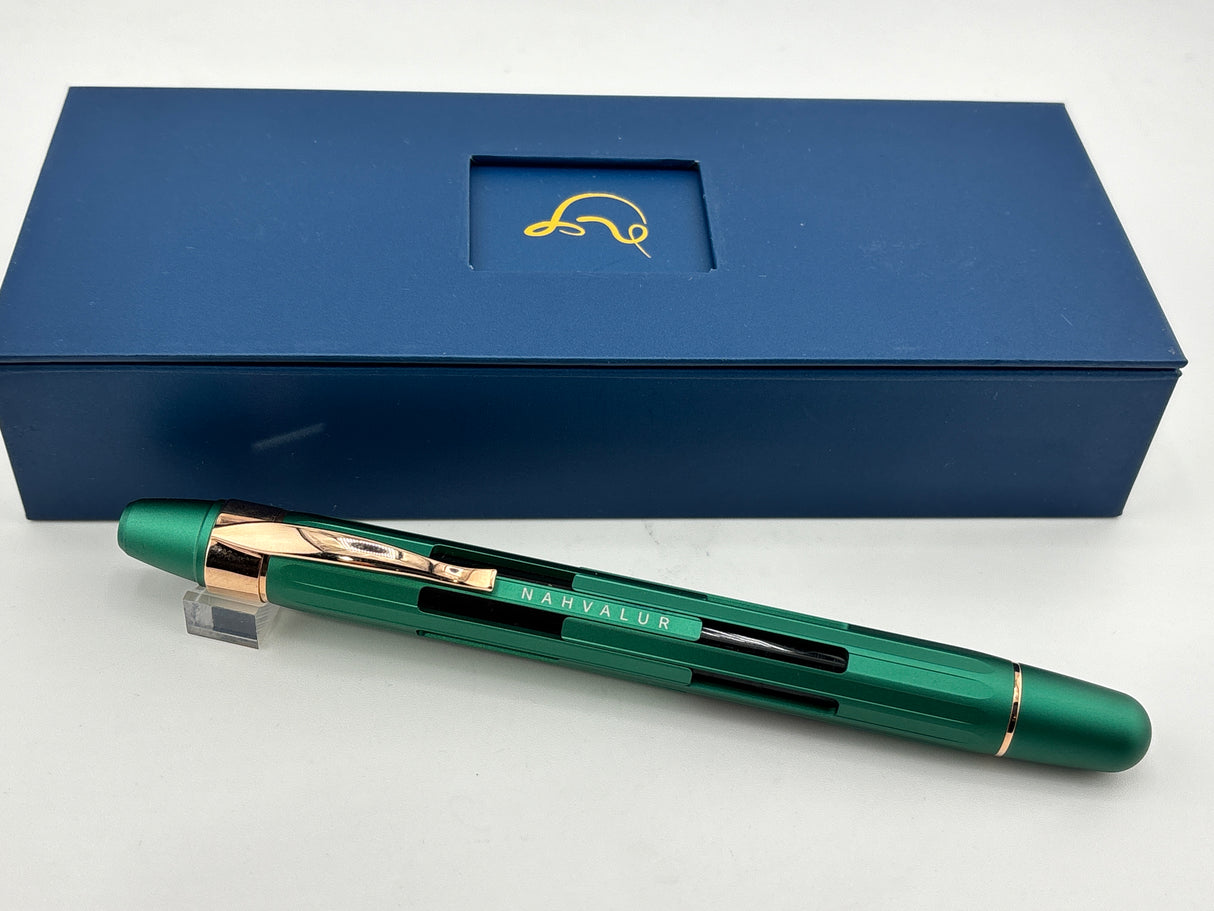 Nahvalur Eclipe Green Emerald retractable Pen Rose gold trim - Fountain Pen
