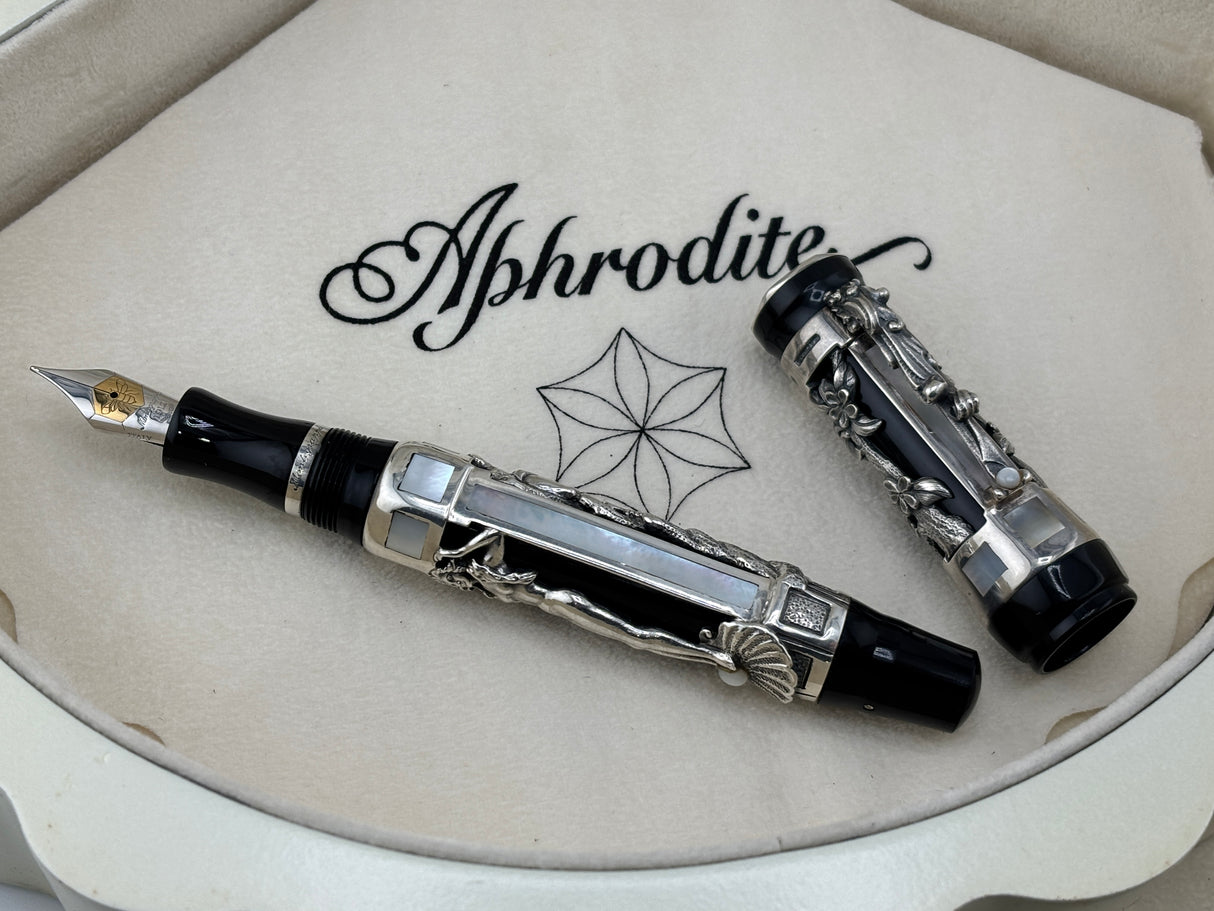 Montegrappa Aphrodite  Limited Edition Fountain Pen (1997) - A Masterpiece! - Medium 18kt Gold Nib