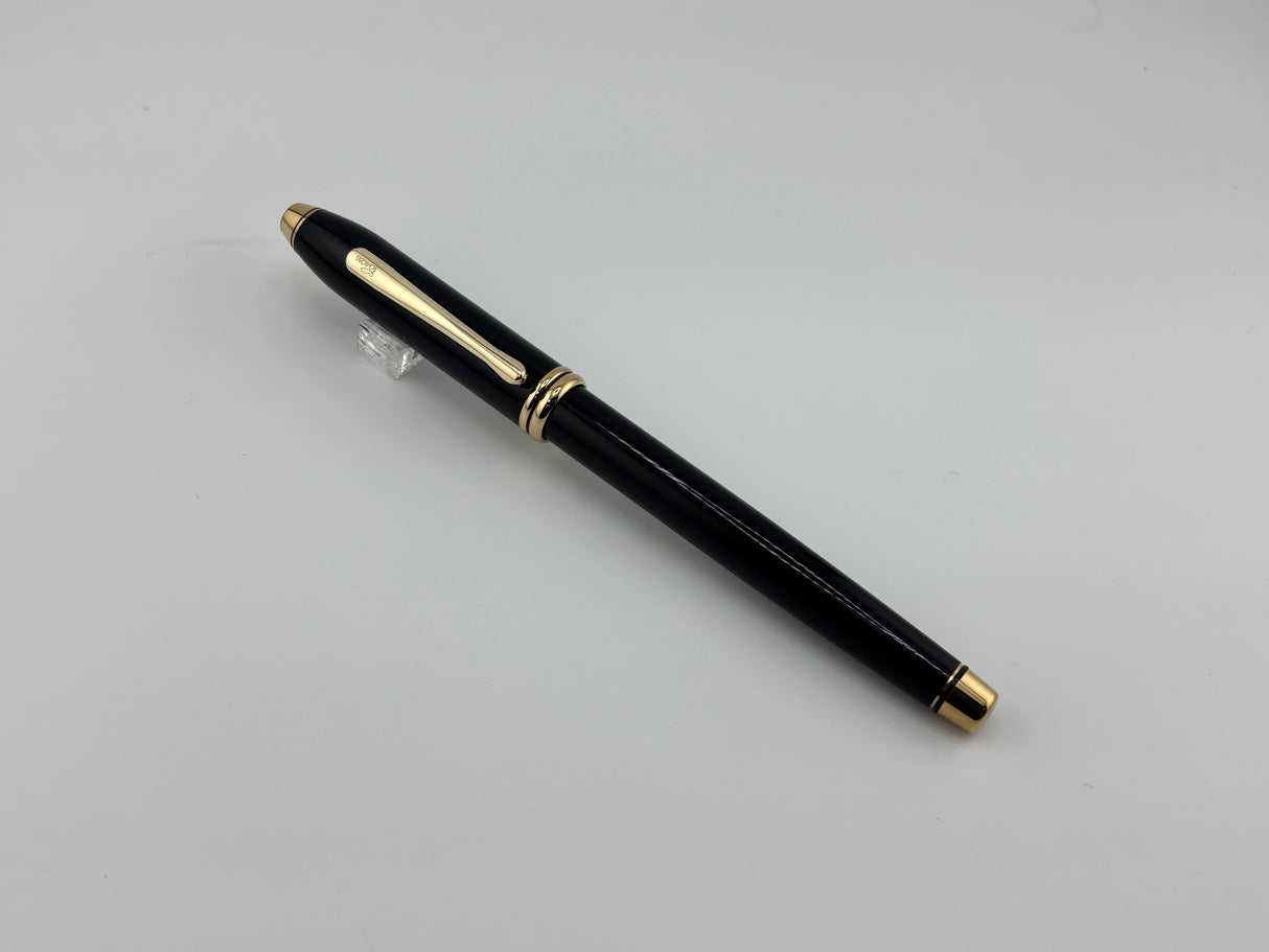 Cross Townsend Black Lacquer Fountain Pen - Made in USA - Medium 14kt Gold  Nib