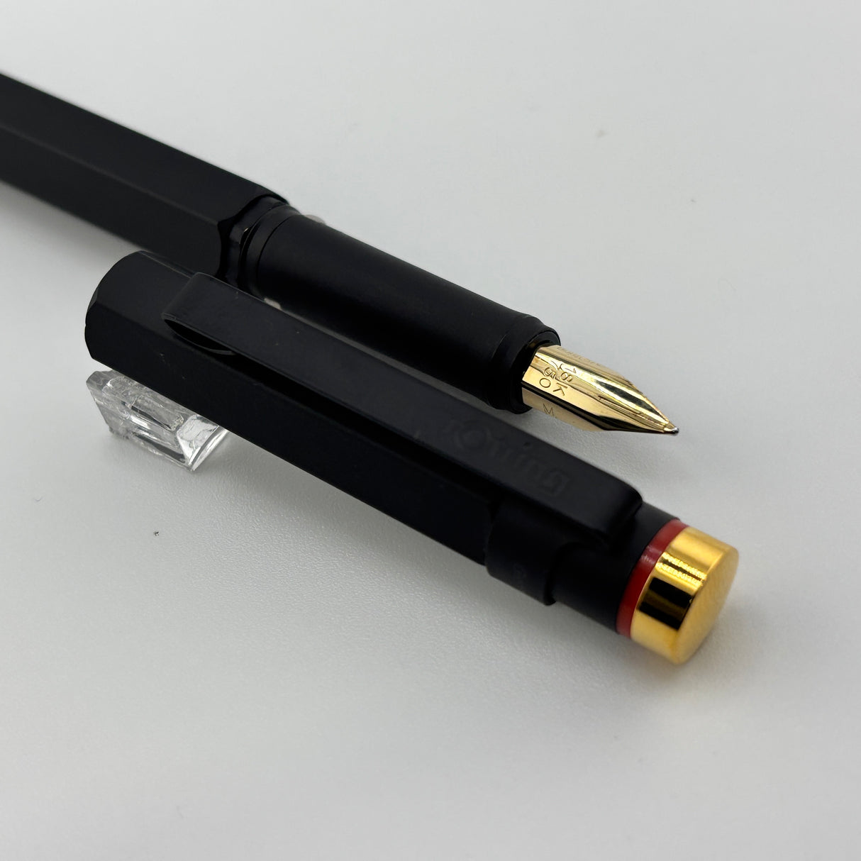 Rotring #600 Gold Black Metal Fountain Pen - Medium 14kt Gold Nib