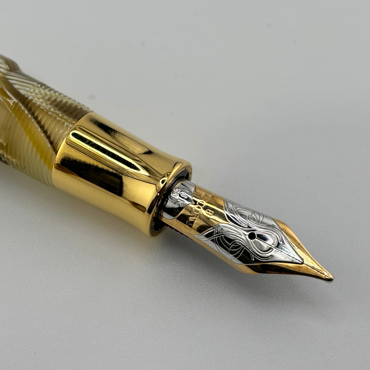 Visconti Honey Almond Opera Fountain Pen - Medium 14kt Gold Nib