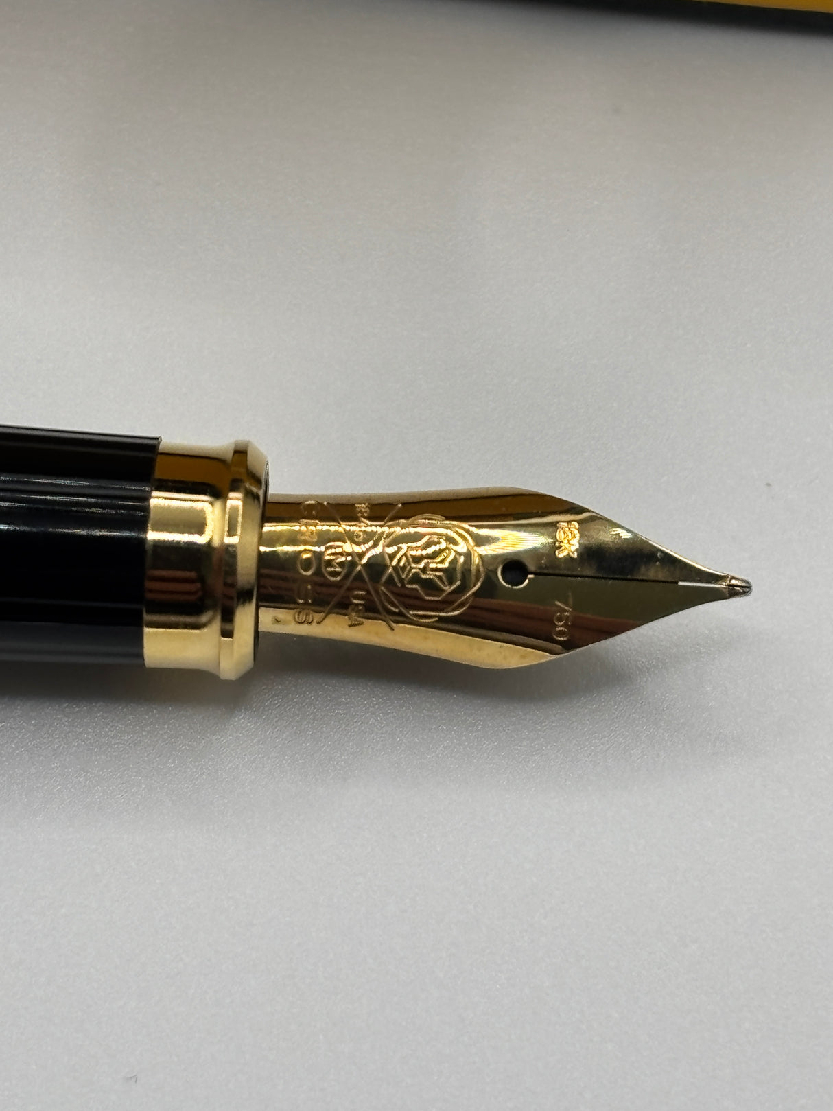 Cross Century II 10K Filled/Rolled  gold nib 18K750 - Fountain Pen