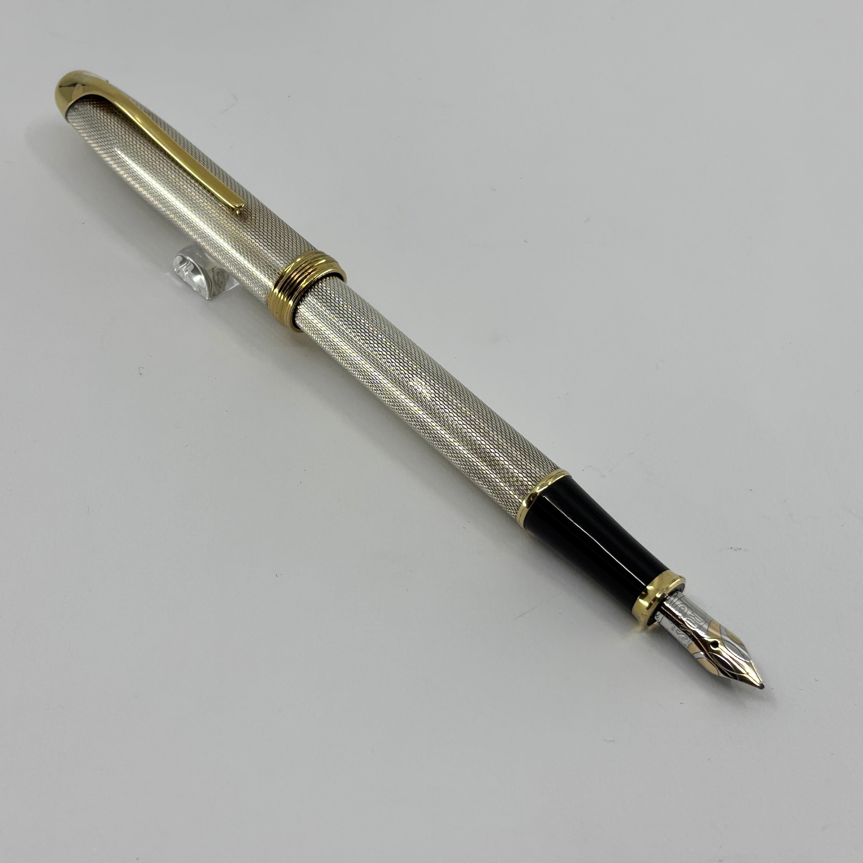 Cross Pinnacle Sterling Silver Barleycorn Fountain Pen - Broad