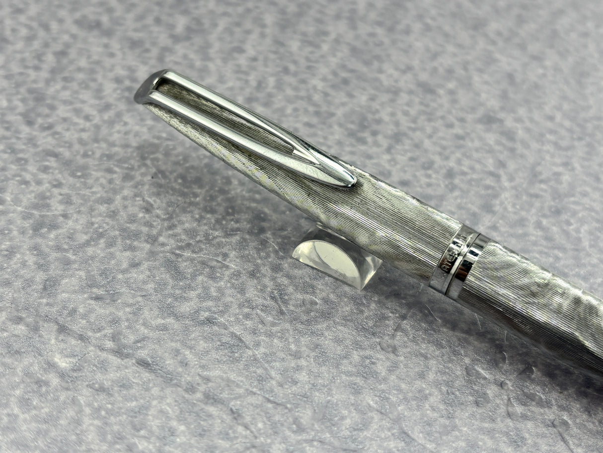Waterman CF MOIRE Silver fill Pattern with FINE 18k nib- New converter included - Fountain Pen (Copy)