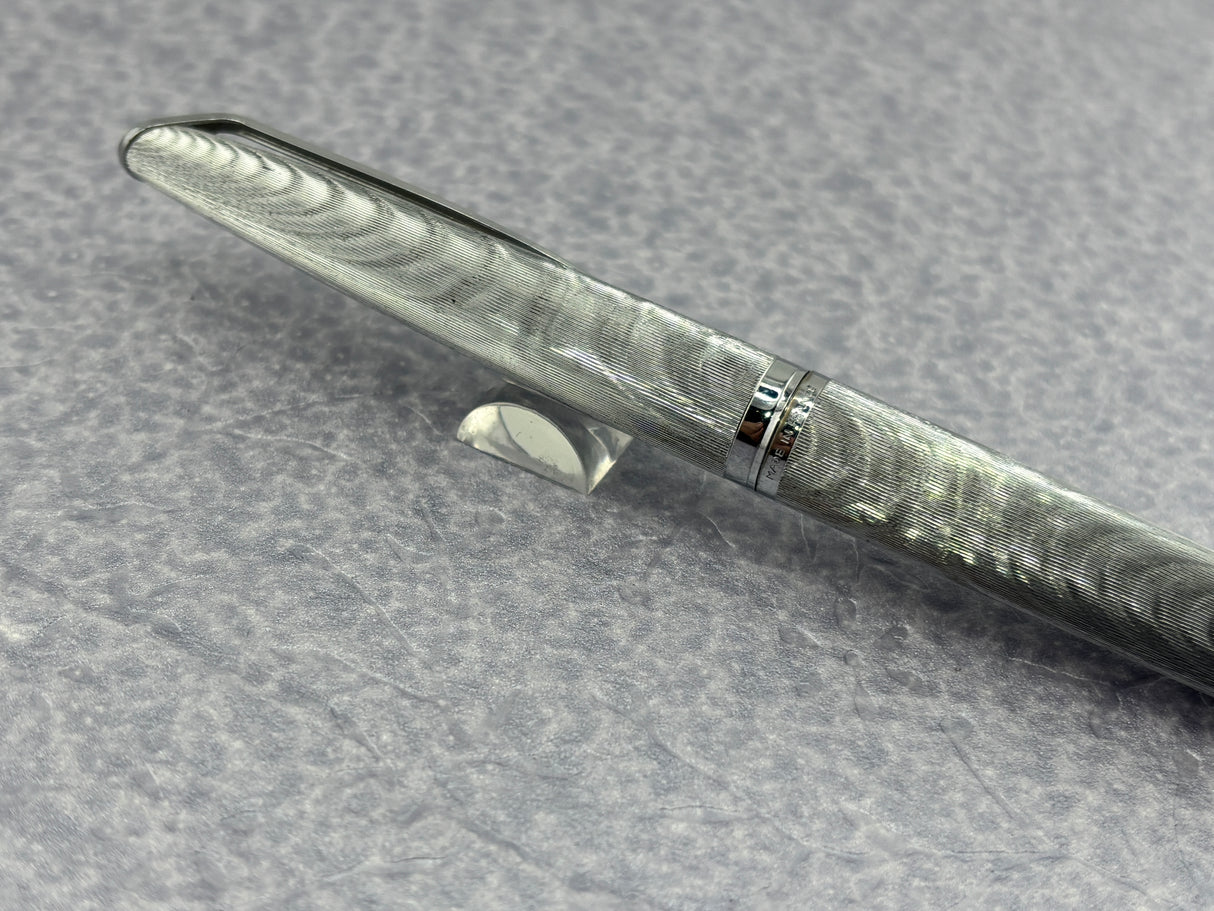 Waterman CF MOIRE Silver fill Pattern with FINE 18k nib- New converter included - Fountain Pen (Copy)