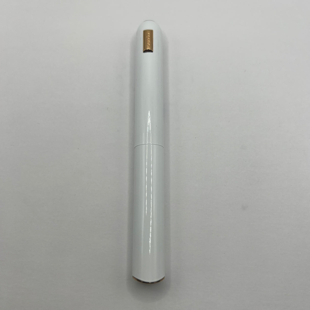 Lamy Dialog CC White Lacquered Retractable Nib Fountain Pen   -  Broad 14kt Gold Nib