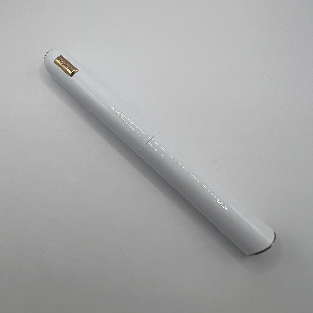 Lamy Dialog CC White Lacquered Retractable Nib Fountain Pen   -  Broad 14kt Gold Nib