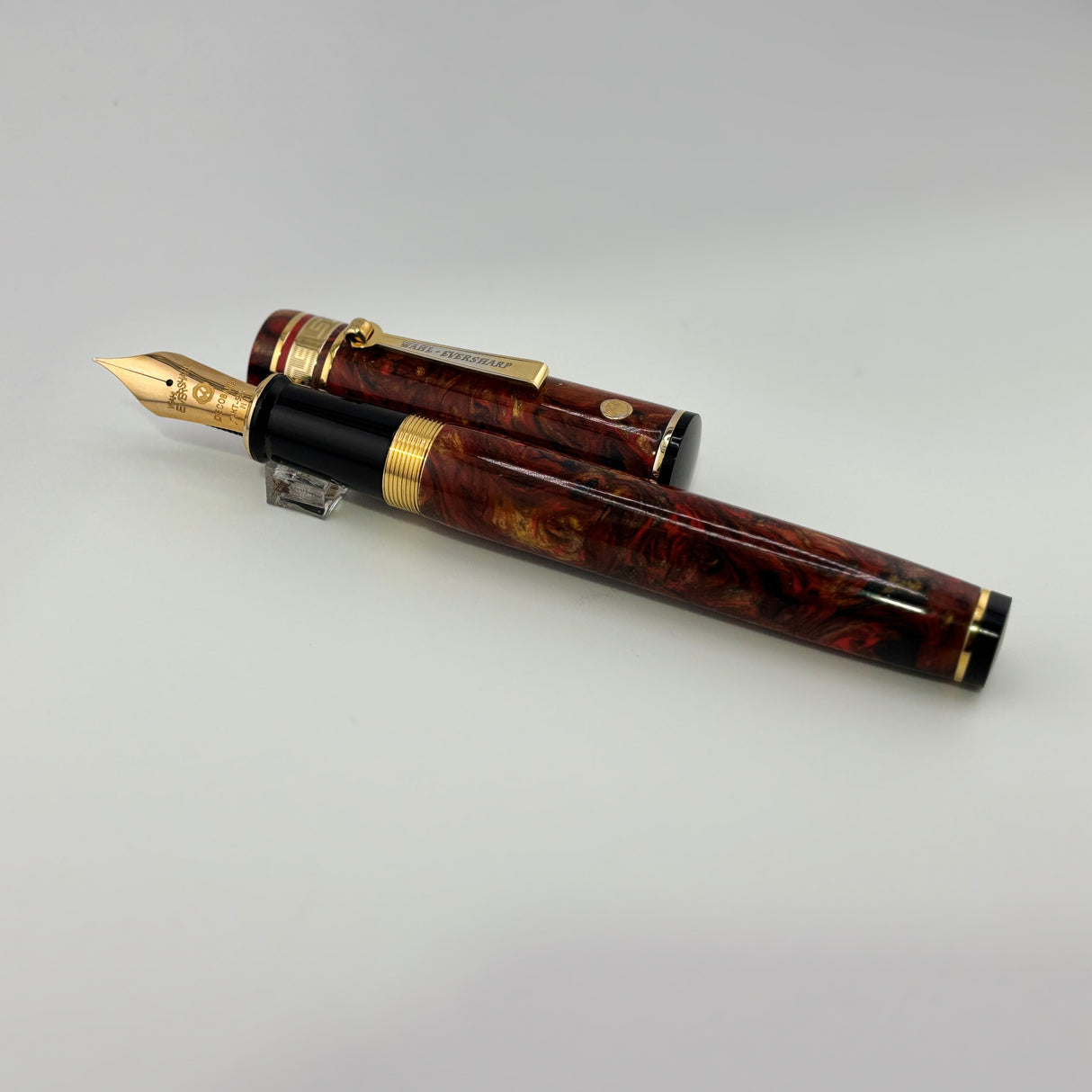 Wahl Eversharp Decoband Volcano Red Oversized Fountain Pen - Medium #8 Size 14kt Gold Nib