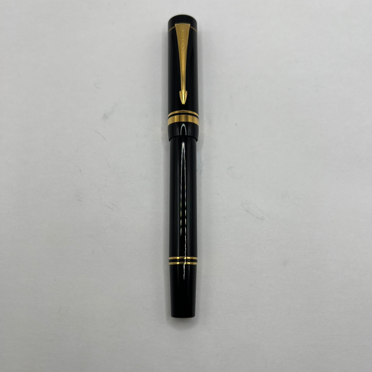 Parker Duofold International Black Fountain Pen - Medium 18kt Gold Nib