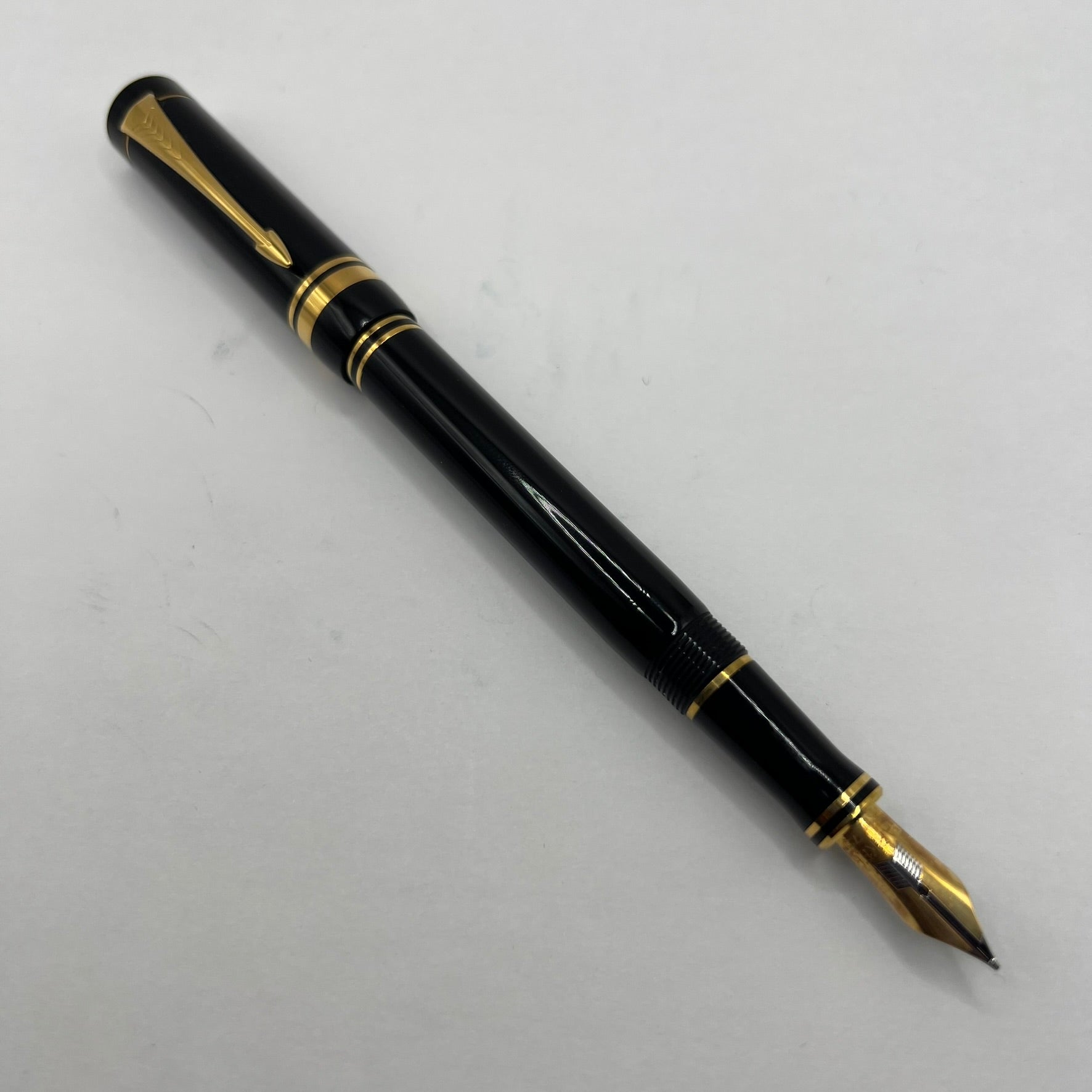 Parker Duofold International Black Fountain Pen - Medium 18kt Gold
