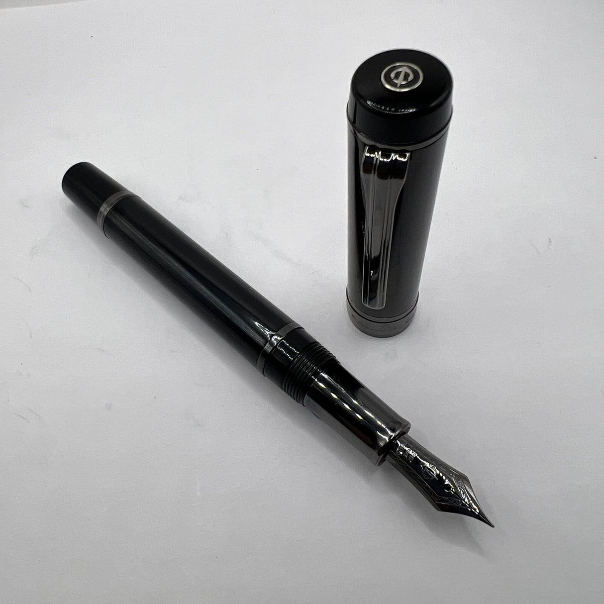 Sailor Cylint Black Stainless Steel Fountain Pen   - Fine 21kt Gold Nib