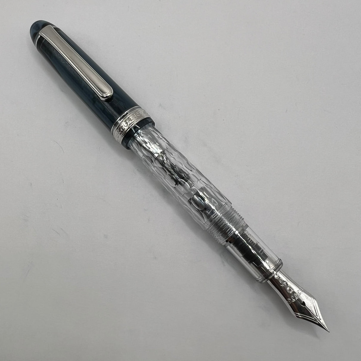 Platinum #3776 Century Fuji Unkei Fountain Pen - Kinu-Gumo (Limited Edition)   - Extra Fine 14kt Gold Nib