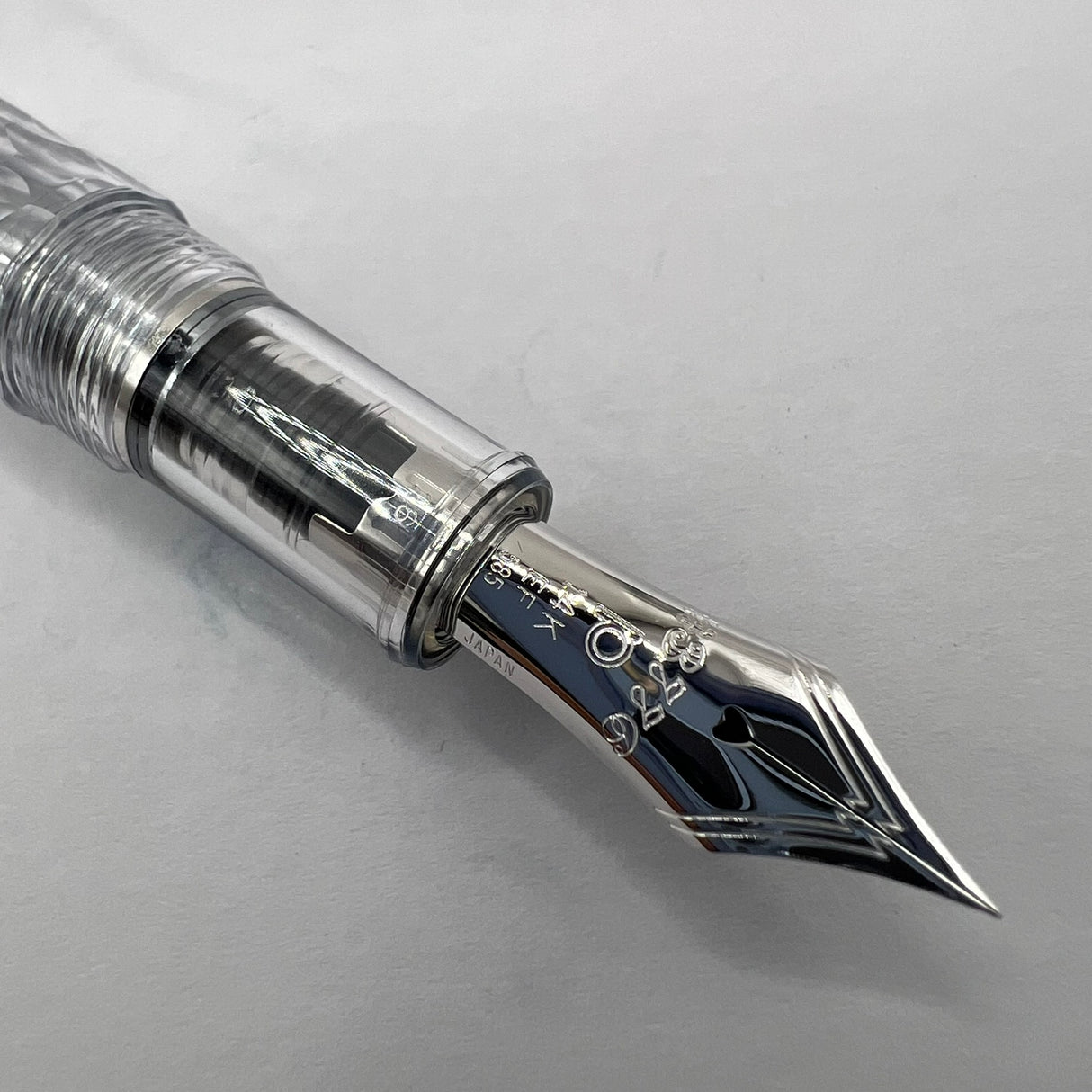 Platinum #3776 Century Fuji Unkei Fountain Pen - Kinu-Gumo (Limited Edition)   - Extra Fine 14kt Gold Nib