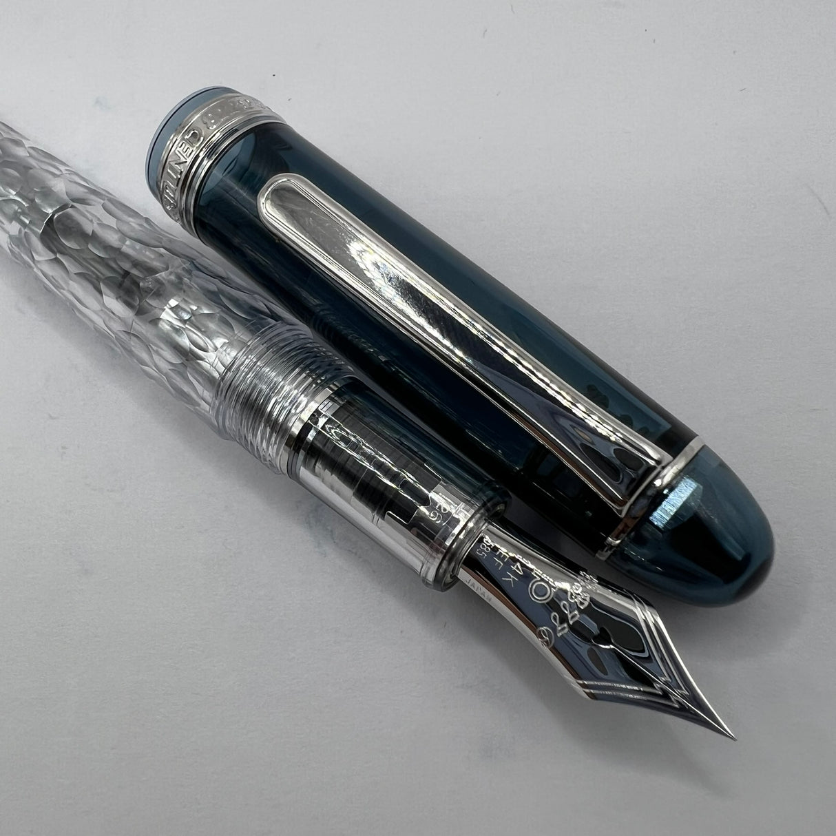 Platinum #3776 Century Fuji Unkei Fountain Pen - Kinu-Gumo (Limited Edition)   - Extra Fine 14kt Gold Nib