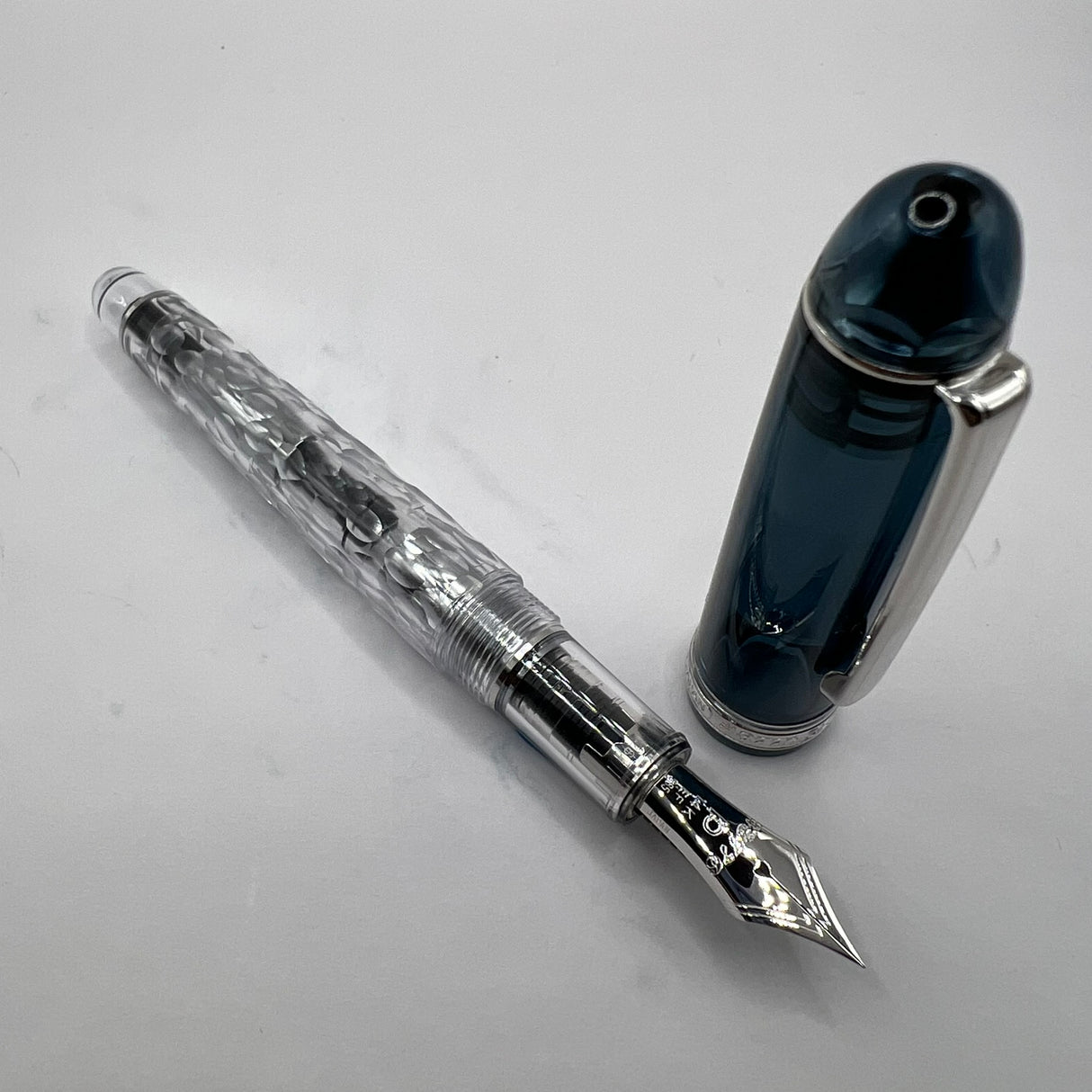 Platinum #3776 Century Fuji Unkei Fountain Pen - Kinu-Gumo (Limited Edition)   - Extra Fine 14kt Gold Nib