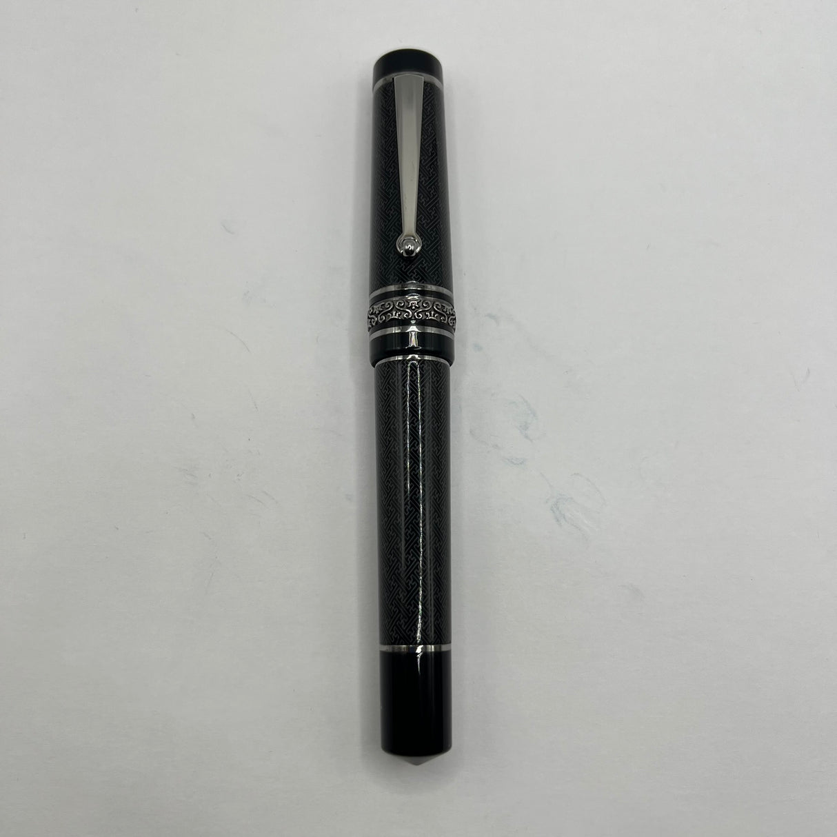 Maiora Dedalo Limited Edition Fountain Pen   -  Medium 14kt Gold Nib