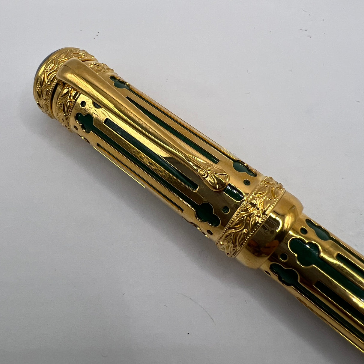 Montblanc Peter The Great Patron Of The Arts Limited  Edition  Fountain Pen-  Fine 18t Gold Nib