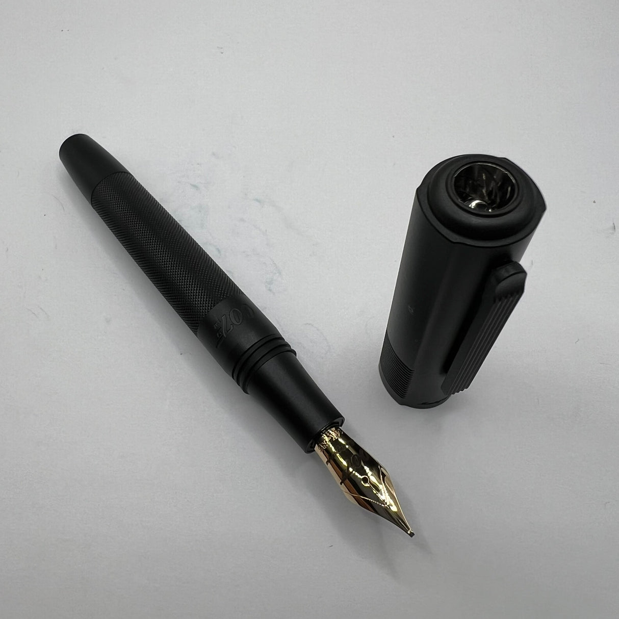 Montegrappa 007 James Bond Special Issue Fountain Pen -  STUB 1.1mm 14kt Gold Nib