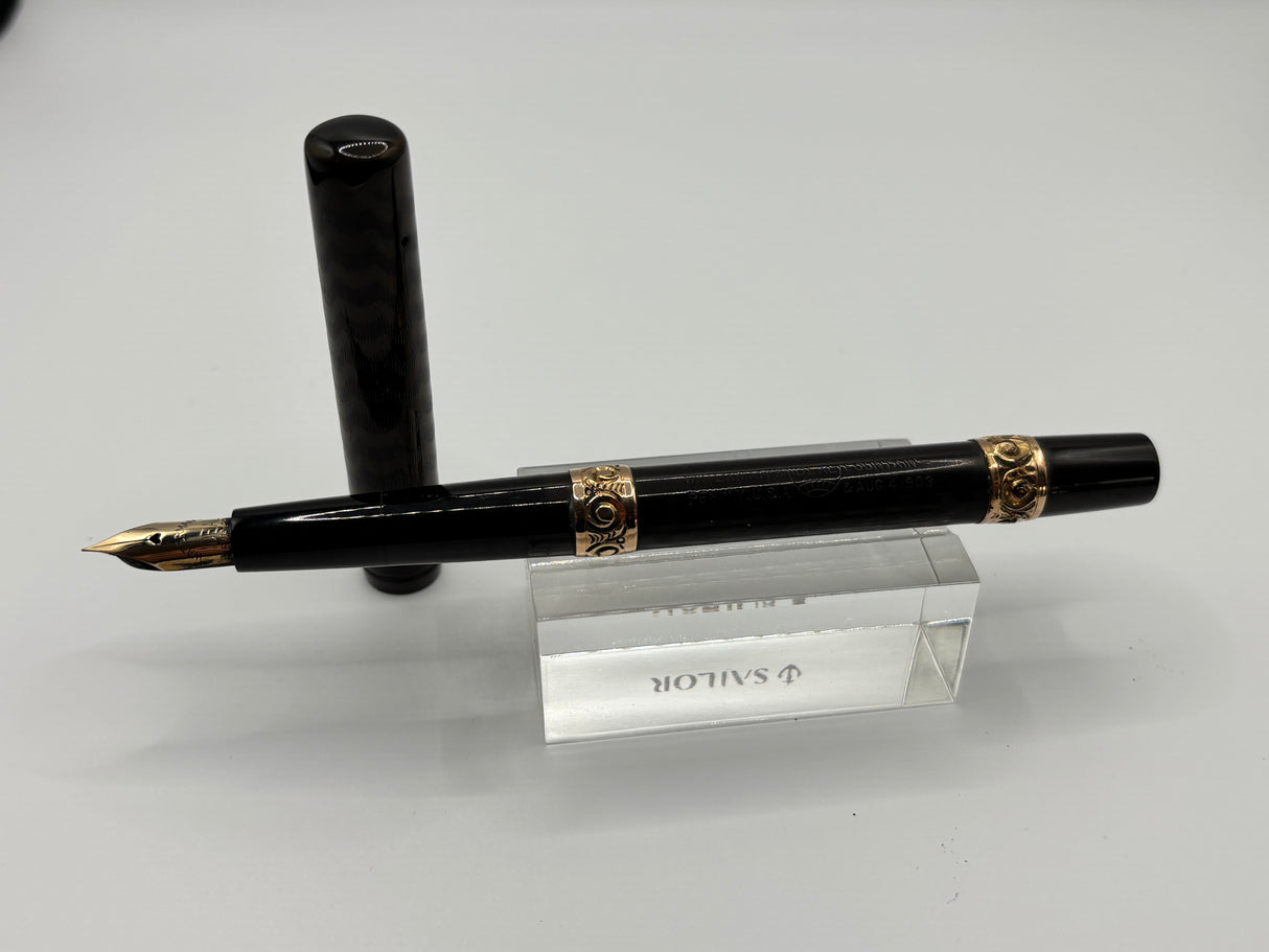 Waterman 13  Black chased Slip Cap 2 bands on barrel - Eye dropper filling system