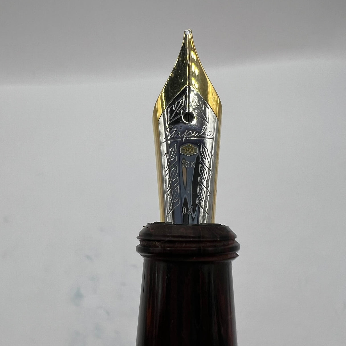 Stipula Pinocchio Limited Edition Woodgrain Ebonite Fountain Pen  -  STUB 0.9mm 18kt Gold Nib