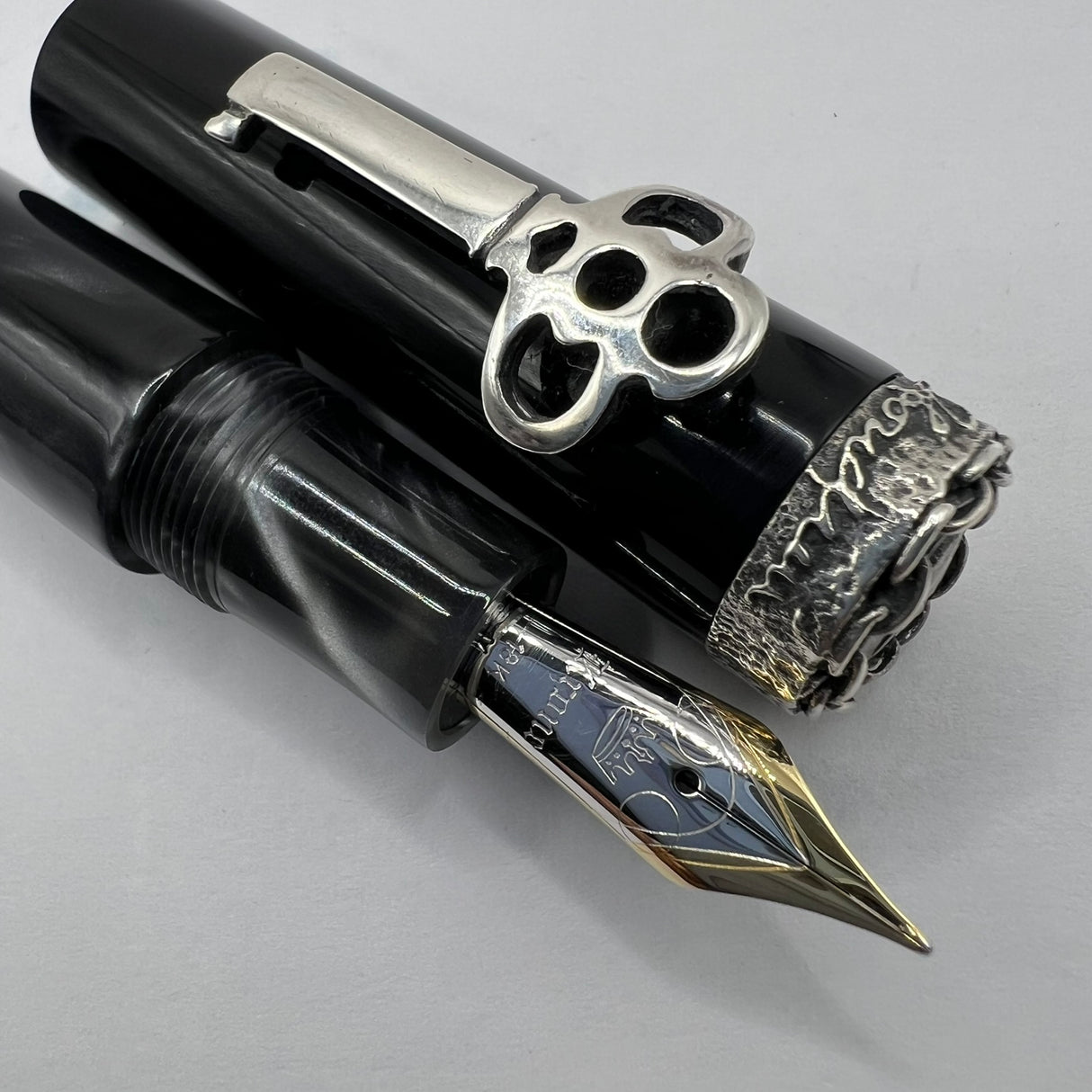 Krone Harry Houdini Limited Edition Fountain Pen   -  Medium 18kt Gold Nib  - With Authenticated Original Key Used by Houdini!
