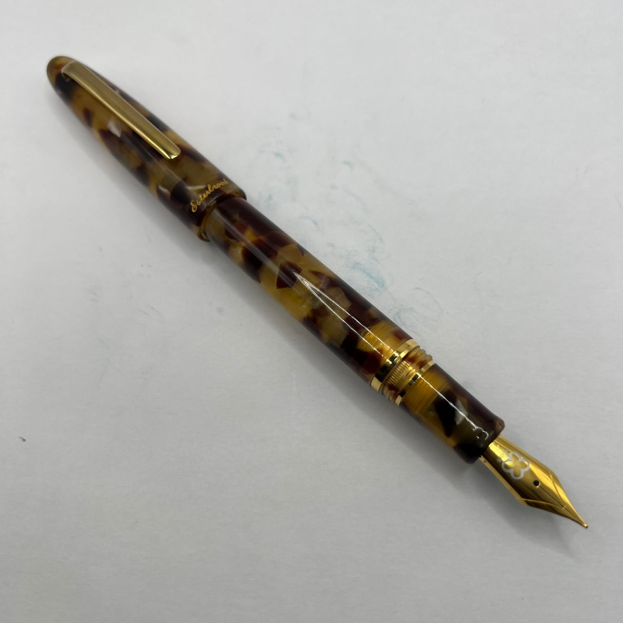 Esterbrook Estie Tortoise Regular Size Fountain Pen   -  Fine Gold-Plated Nib
