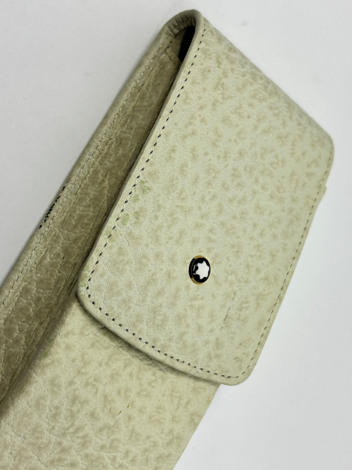 Montblanc Beautiful Leather white pen case - Hold 3 pens