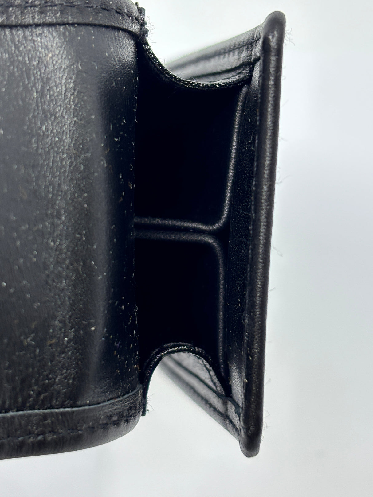 DAVIDOFF Switzerland Beautiful Black Leather pen case  - Hold 2 pens
