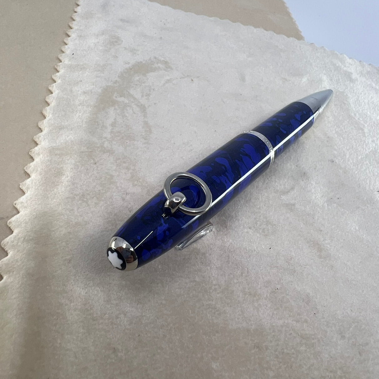 Montblanc Muses Elizabeth Taylor Special Edition Ballpoint Pen