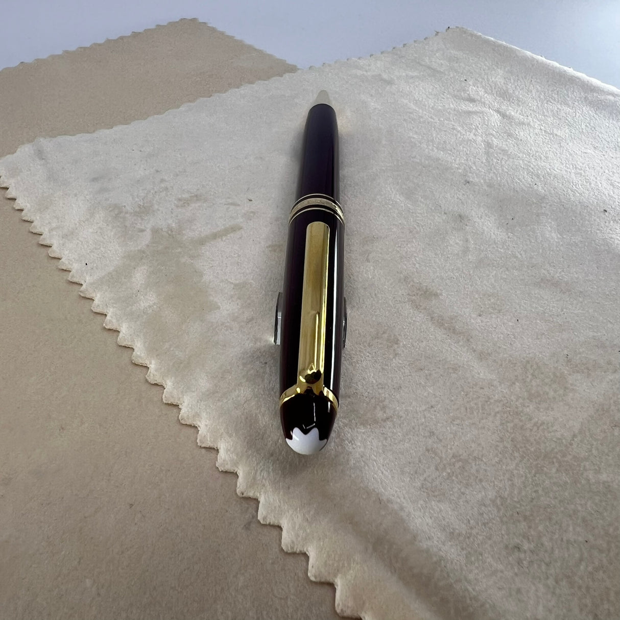 Montblanc Classique #164 Bordeaux Ballpoint Pen