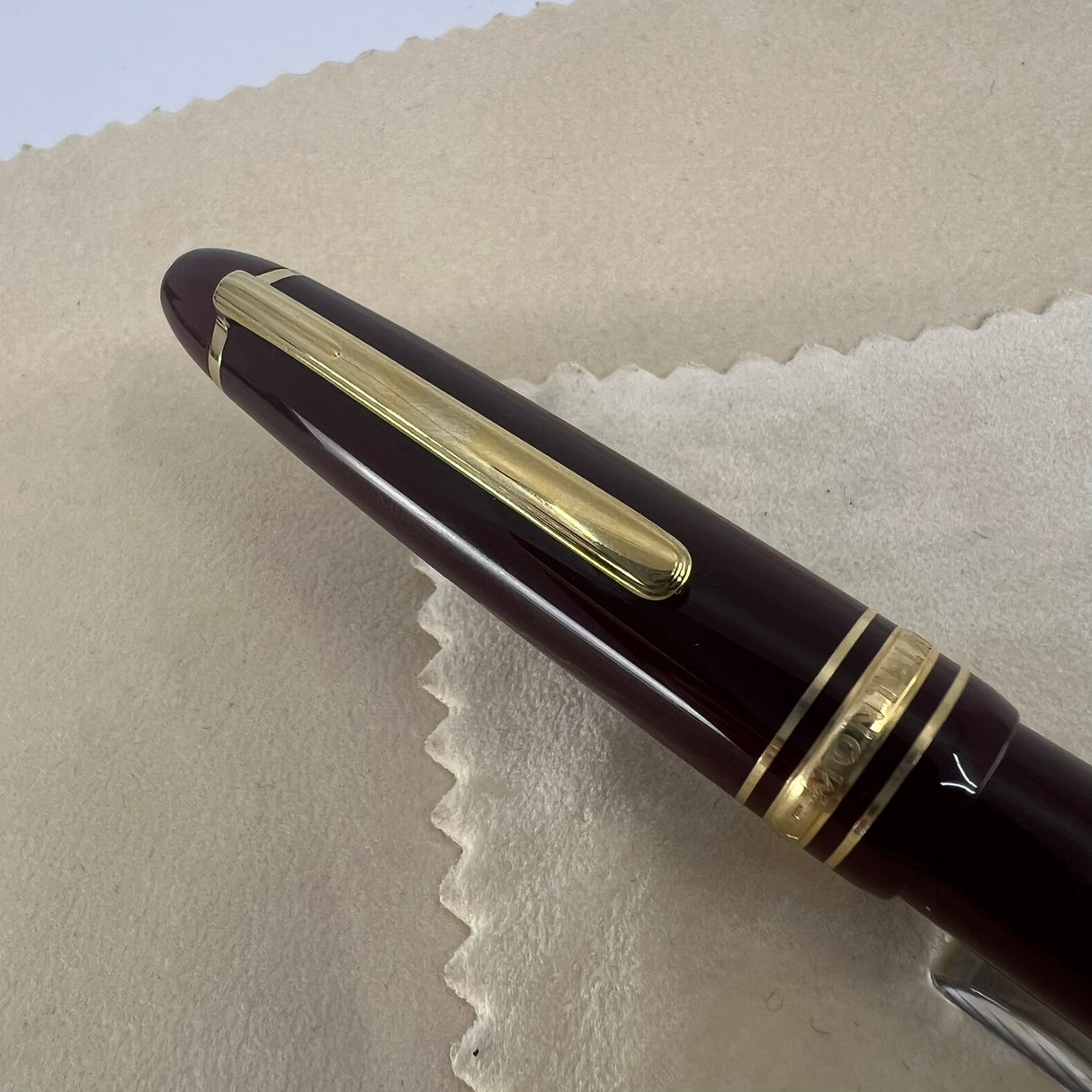 Montblanc Meisterstuck #162 Bordeaux Resin LeGrand  Rollerball (with Flaw)