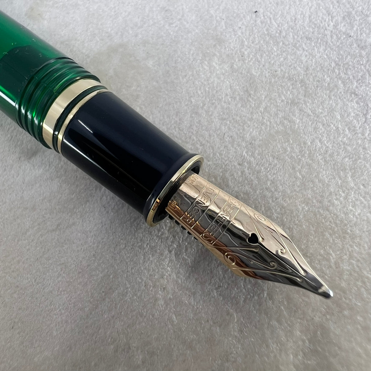 Sheaffer Connaisseur Aegean Green Transparent Fountain Pen  -  Broad 14kt Gold Nib