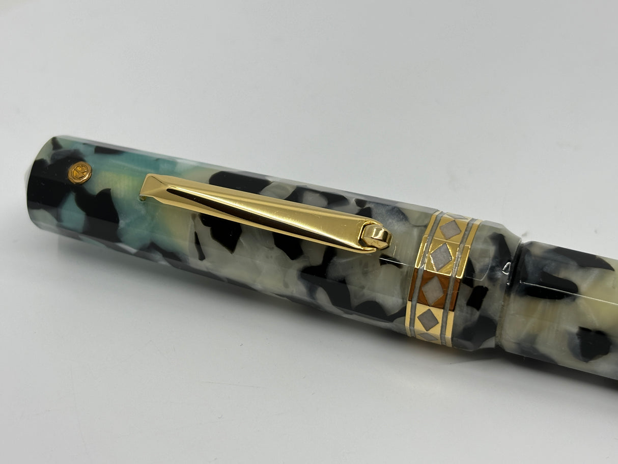 Wahl-Eversharp Oversize Doric Black and Pearl Fountain Pen