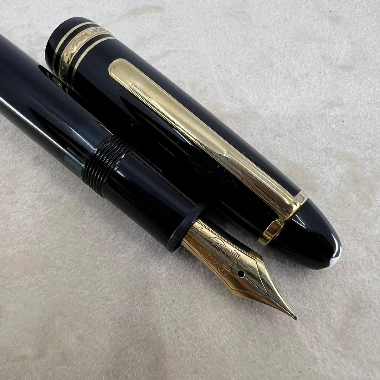 Montblanc Meisterstuck #149 Fountain Pen   -  Semi-Flex 18C Gold Nib