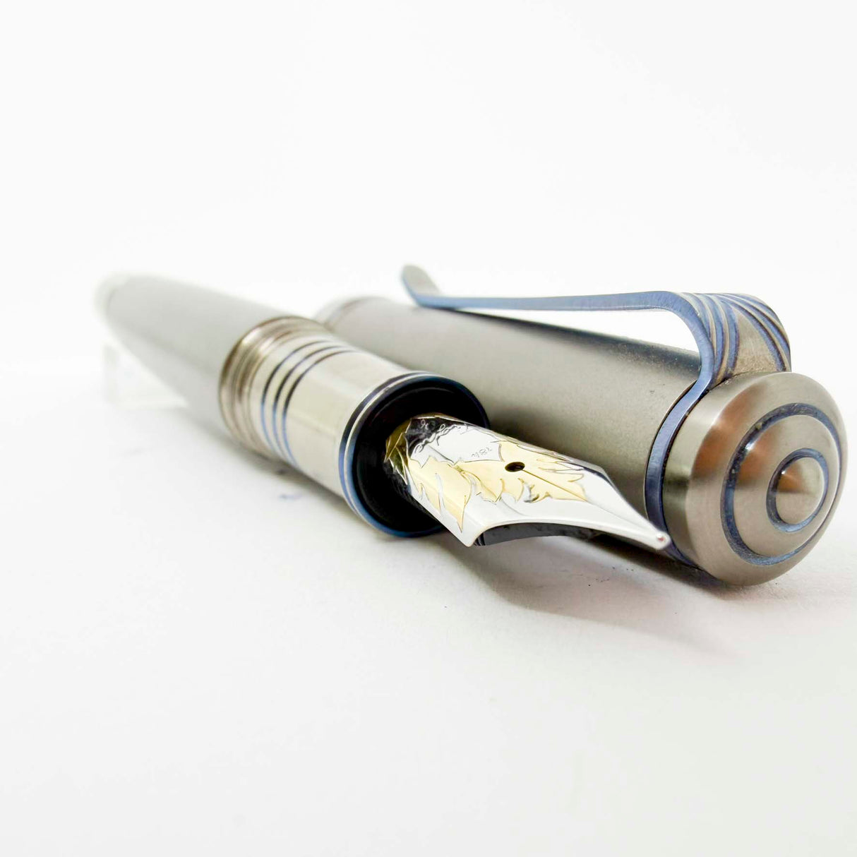 Grayson Tighe Titanium Limited Edition Fountain Pen - Fine Tighe 18kt Gold Nib (2005) - RARE & VERY DESIRABLE!!