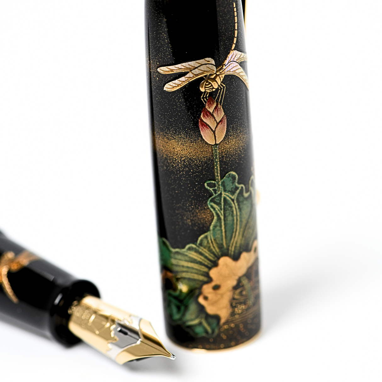 Namiki Yukari Royale Kashimushi (Lotus & Dragonfly) Limited Edition Maki-e Fountain Pen - Medium 18kt Gold Nib